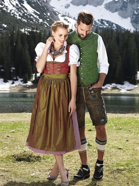 Trachten: Lederhosen & Dirndl 